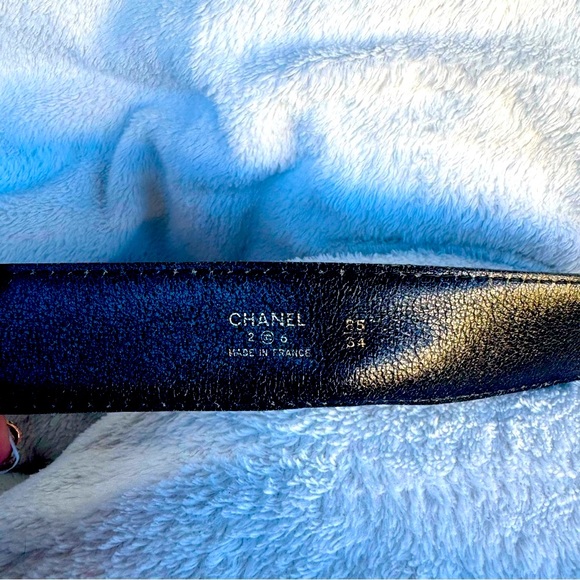 CHANEL Black Lambskin Leather Adjustable CC Belt w/ Goldtone Medallion Buckle - Picture 6 of 6